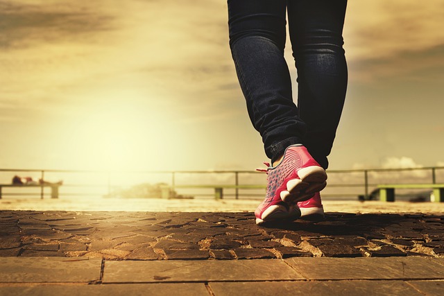 Energetický výdej chůze: Kolik kalorií spálíte při chůzi?